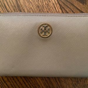 Tory Burch wallet